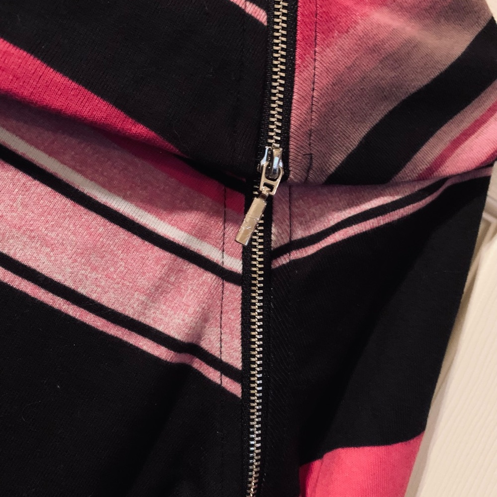 Rafaela bright magenta sweater with zipper side color front. Size S NWT